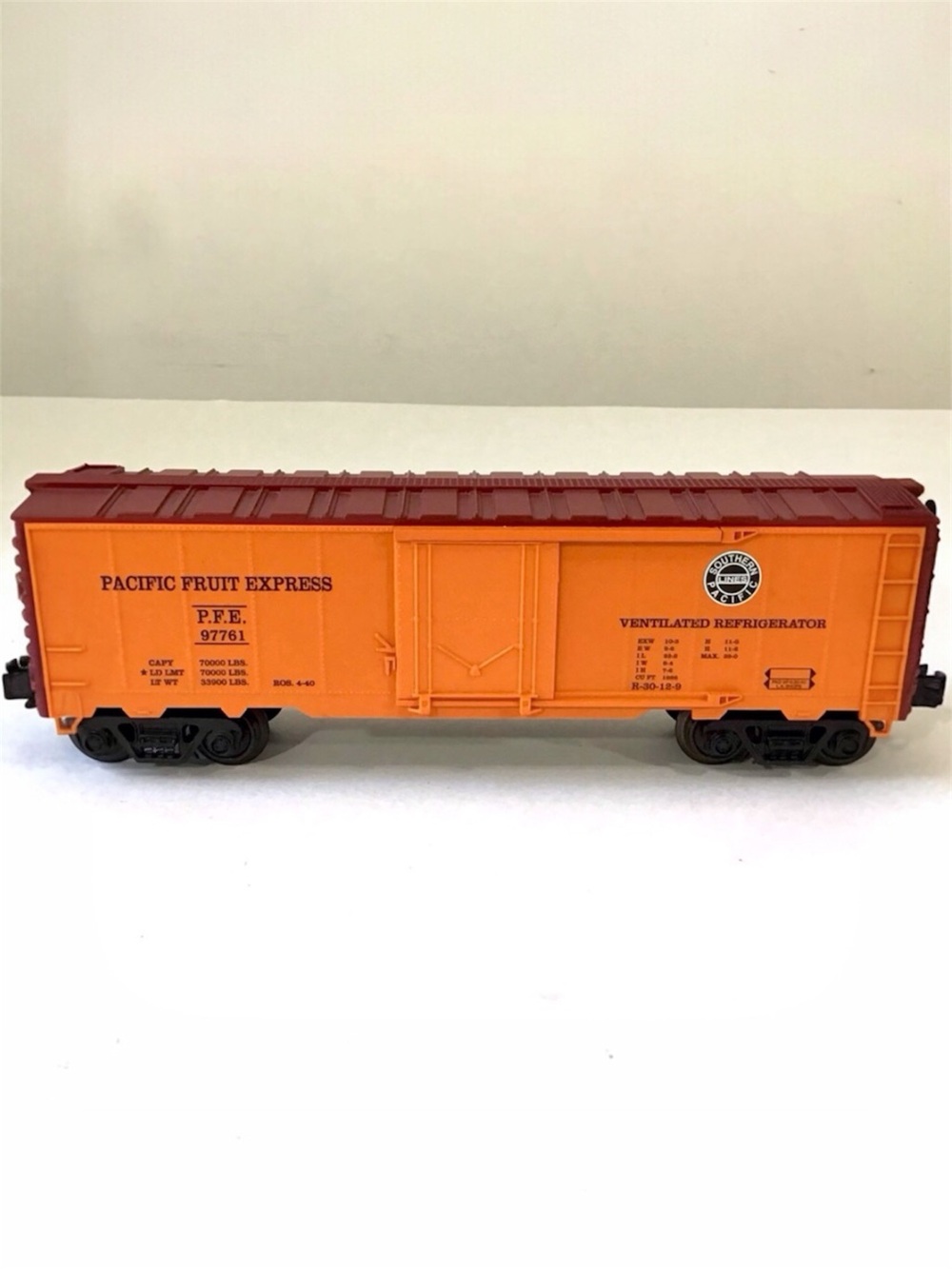 Industrial Rail IDM Train Car Pacific Fruit Express 97761 Refrigerator O Scale